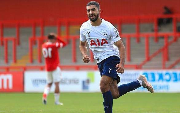 配色与队名 配色与队名